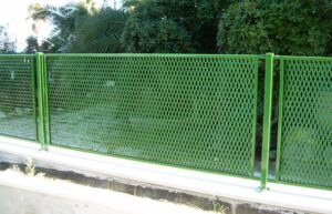 recinzione con rete metallica